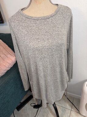 Women’s 2X Ragdoll Light Grey Long Sleeve Top Sweater
